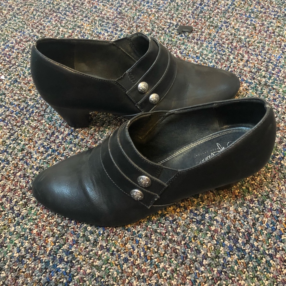 Black Heeled Shoes Silver Buttons Women’s Size 10